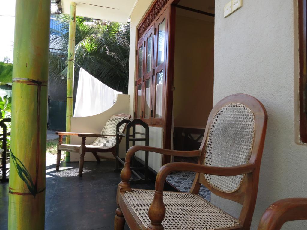 Why Not Guest House Хиккадува Номер фото