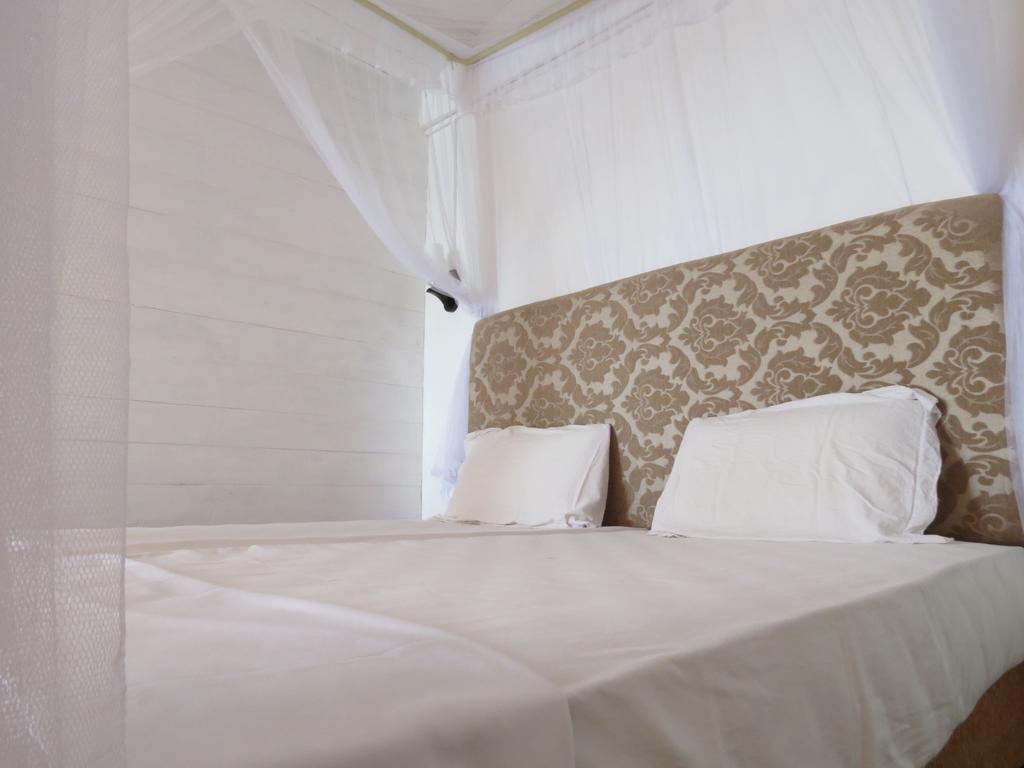 Why Not Guest House Хиккадува Экстерьер фото